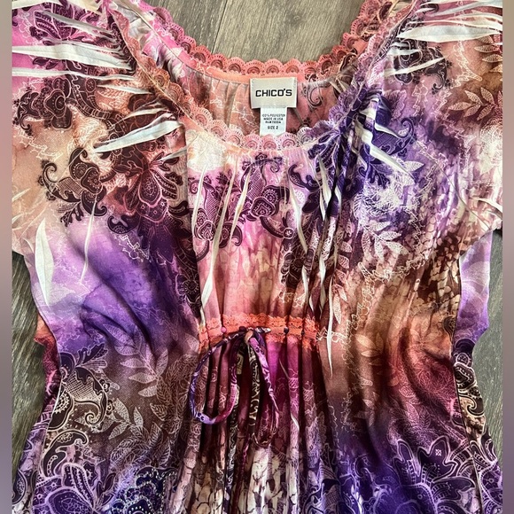 Chico’s paisley printed rhinestone peasant top. Size L - Picture 4 of 7